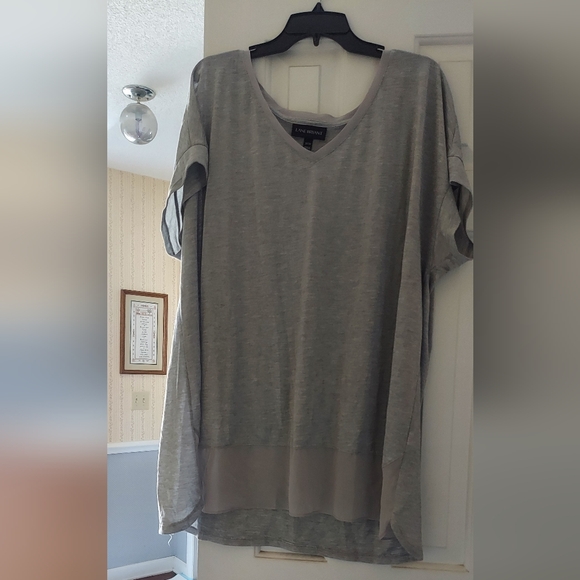 Lane Bryant Gray With Sheer Silver Material At Bottom And Neck Tunic Size 26-28 - Picture 1 of 7